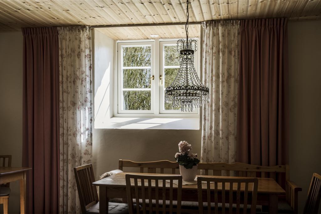 Anna'S Bed & Kitchen Hostel Варбери Екстериор снимка