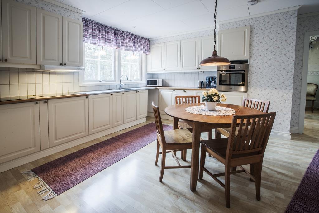 Anna'S Bed & Kitchen Hostel Варбери Екстериор снимка
