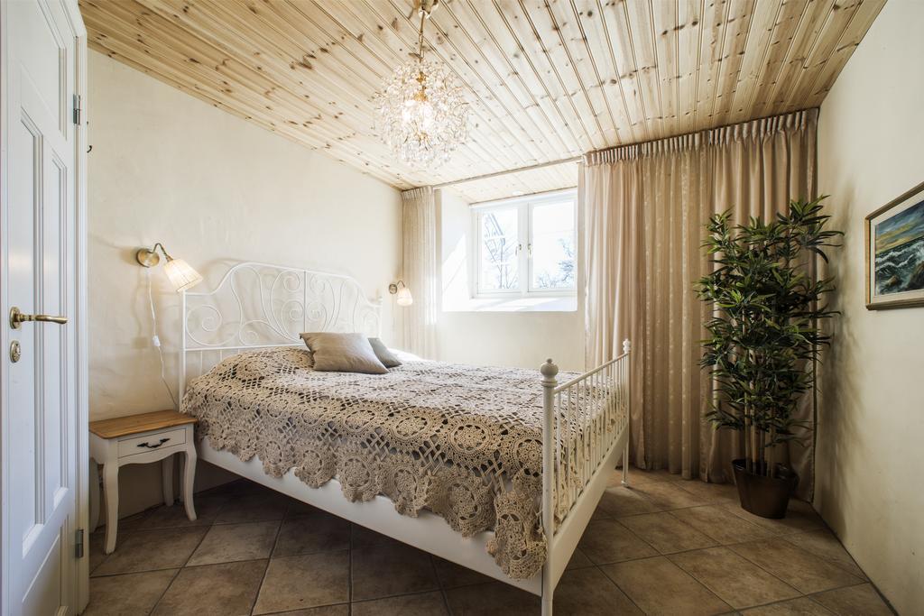 Anna'S Bed & Kitchen Hostel Варбери Екстериор снимка