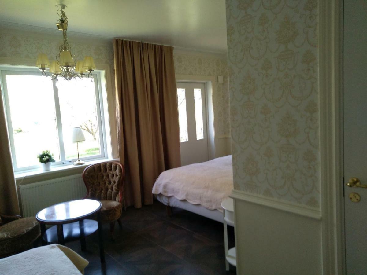 Anna'S Bed & Kitchen Hostel Варбери Екстериор снимка